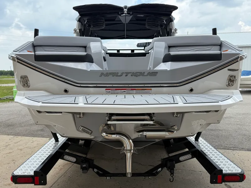 Slide: The Image of Nautique G23 2025 - 3