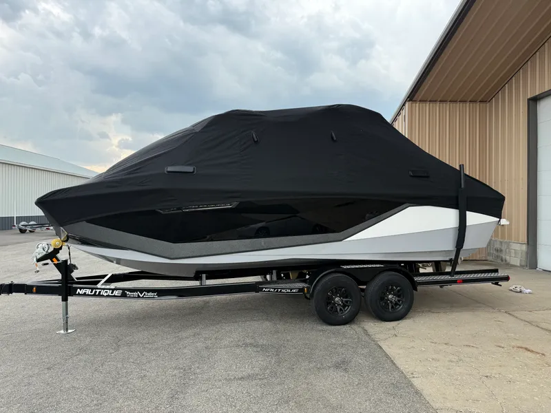Slide: The Image of Nautique G23 2025 - 8