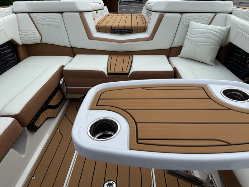 Slide: The Image of Nautique G23 2026 - 12