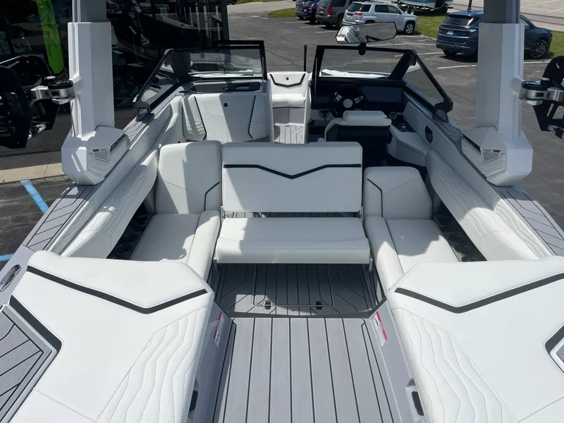 Slide: The Image of Nautique G23 2026 - 12