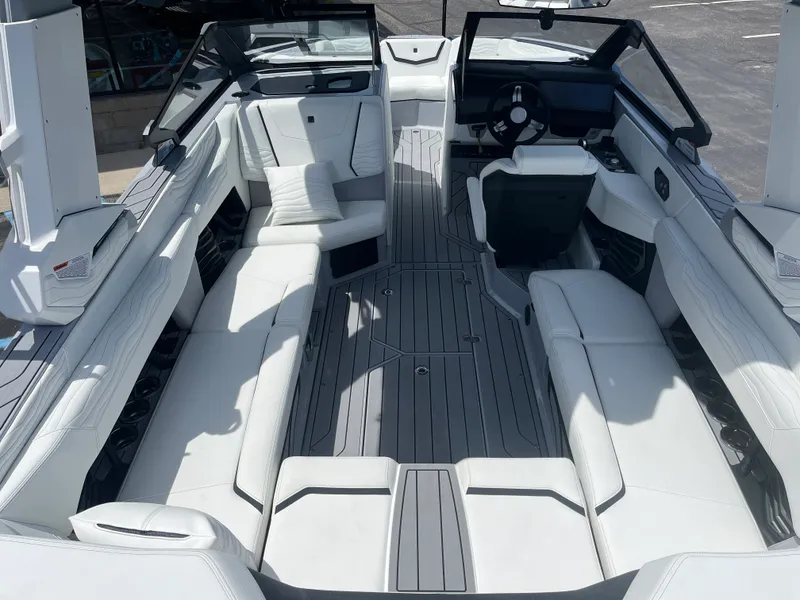 Slide: The Image of Nautique G23 2026 - 11