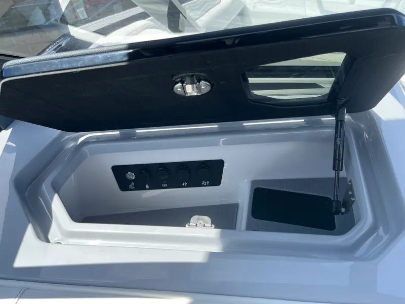 Slide: The Image of Nautique G23 2026 - 29