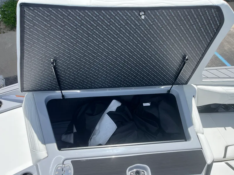 Slide: The Image of Nautique G23 2026 - 27