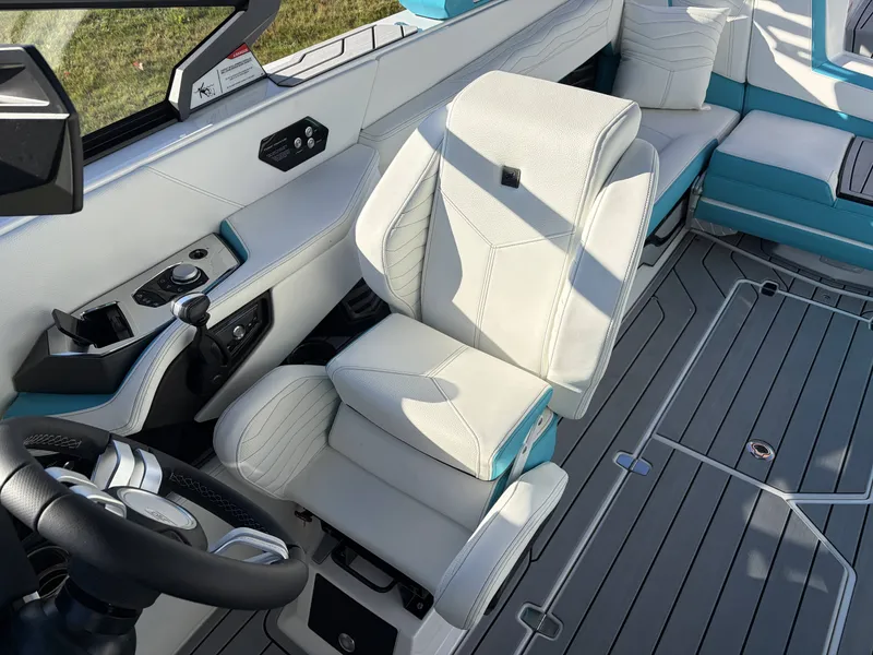 Slide: The Image of Nautique G23 2026 - 23