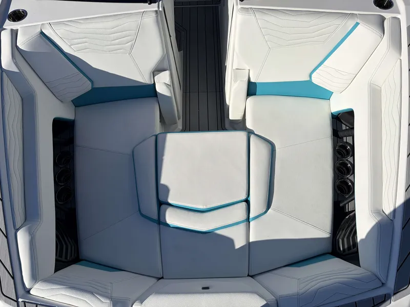 Slide: The Image of Nautique G23 2026 - 32