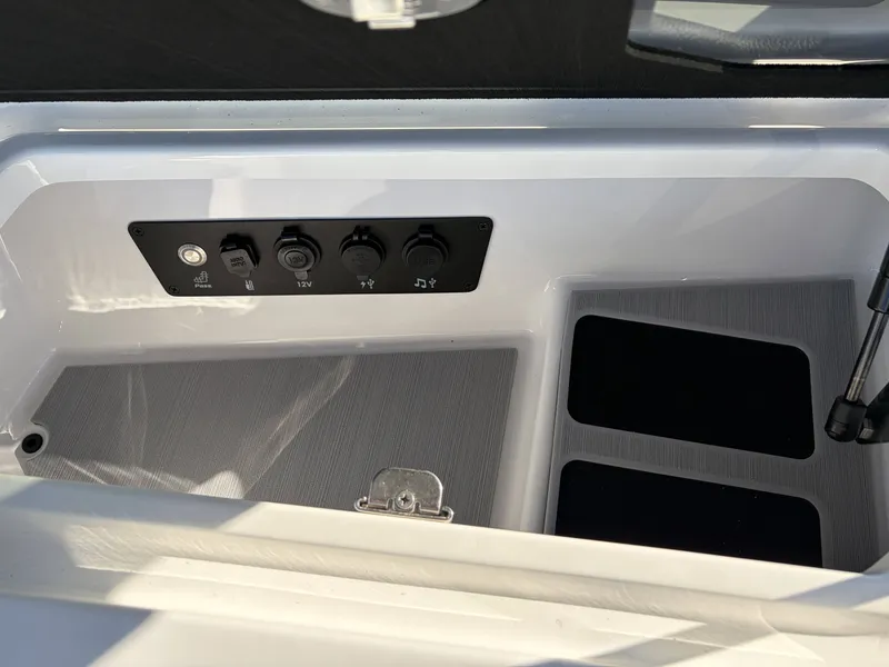 Slide: The Image of Nautique G23 2026 - 21