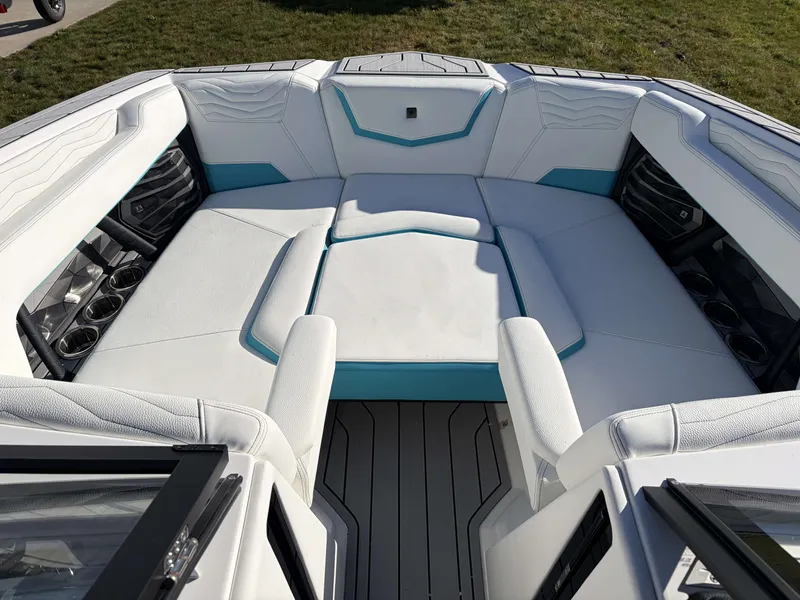 Slide: The Image of Nautique G23 2026 - 31