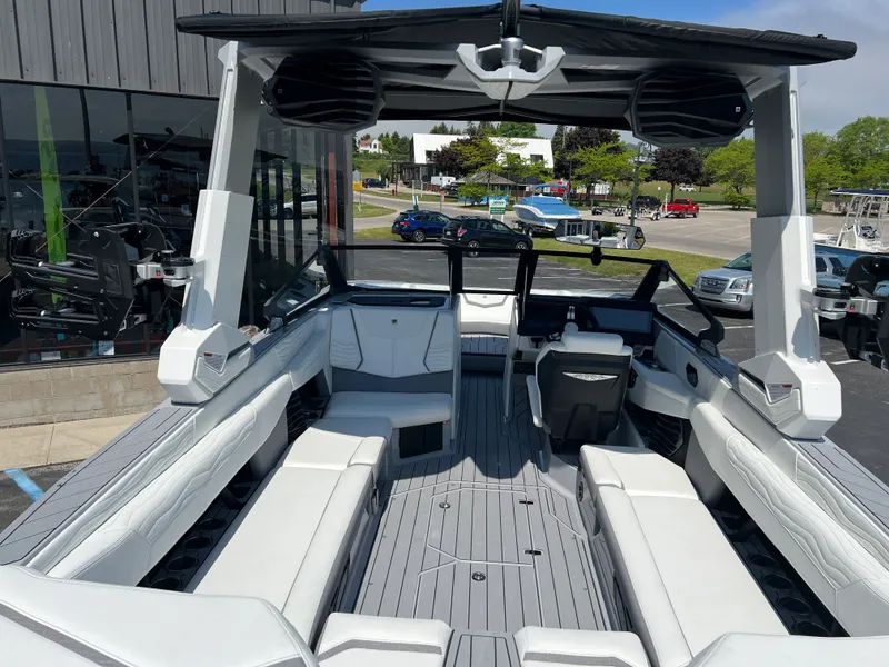 Slide: The Image of Nautique G25 2026 - 6