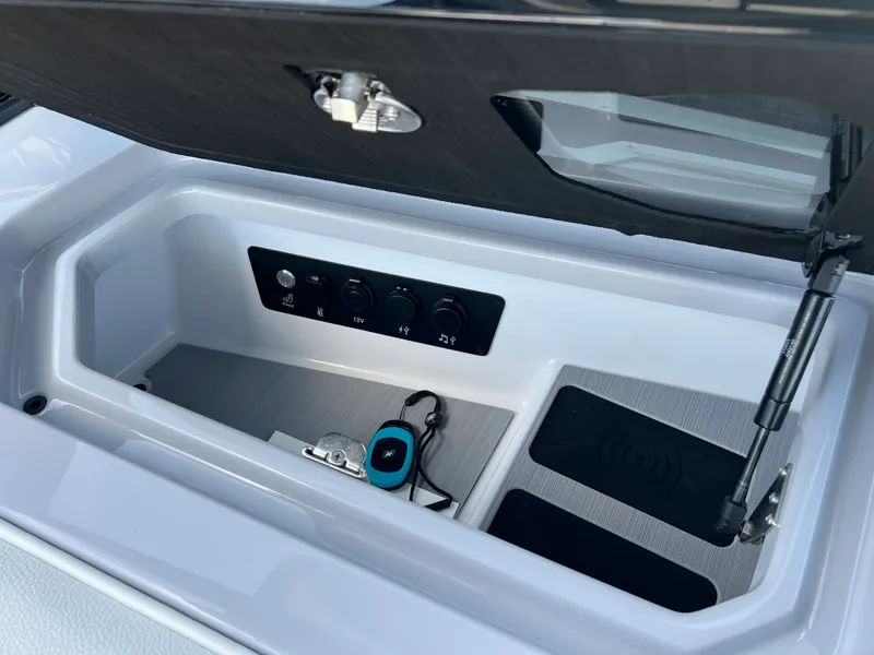 Slide: The Image of Nautique G25 2026 - 20