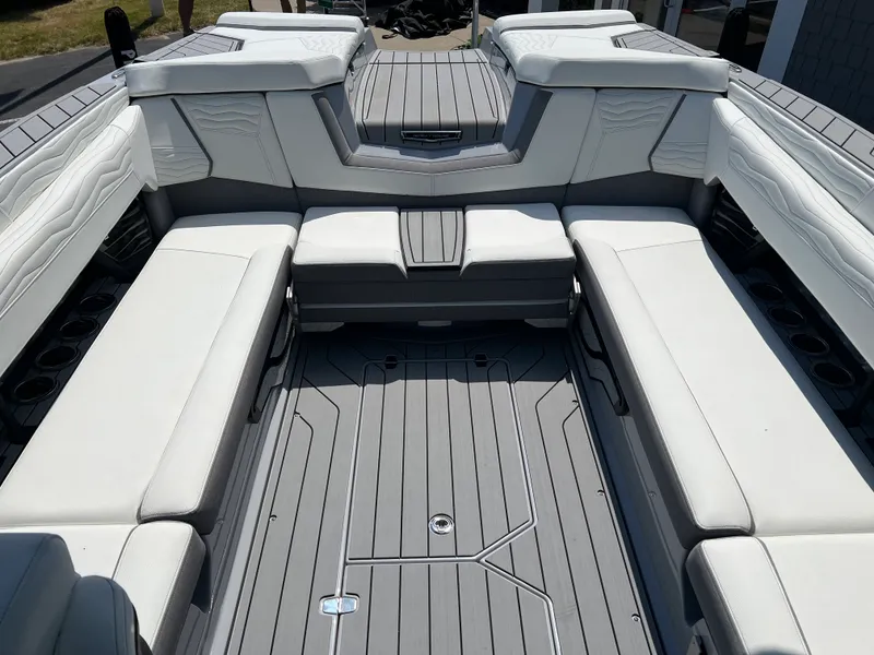Slide: The Image of Nautique G25 2026 - 29