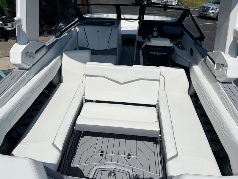 Slide: The Image of Nautique G25 2026 - 28