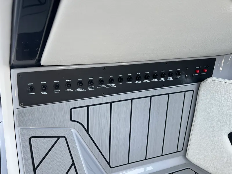 Slide: The Image of Nautique G25 2026 - 16