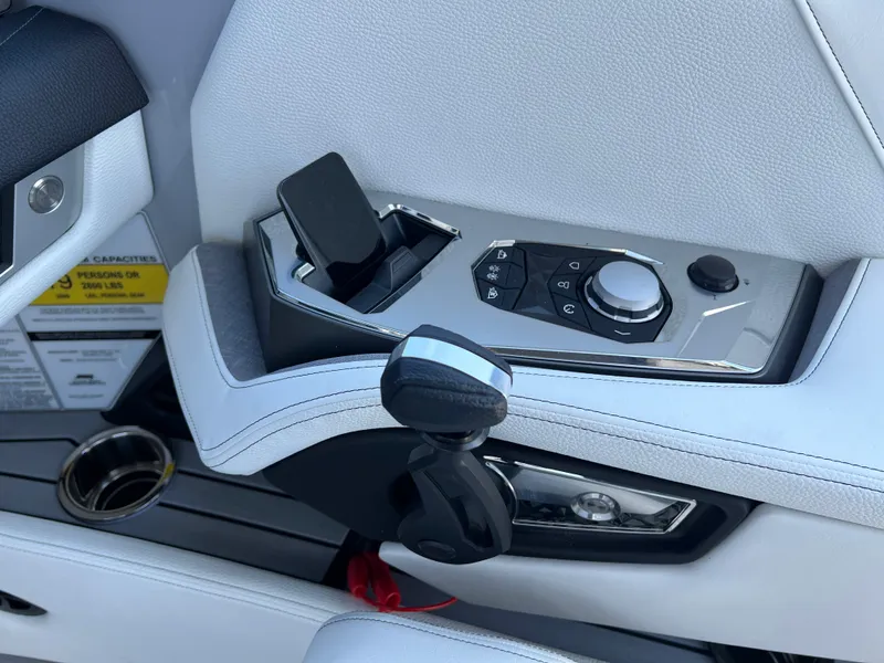 Slide: The Image of Nautique G25 2026 - 12
