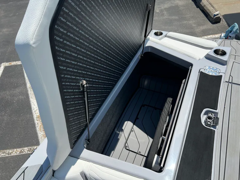 Slide: The Image of Nautique G25 2026 - 33
