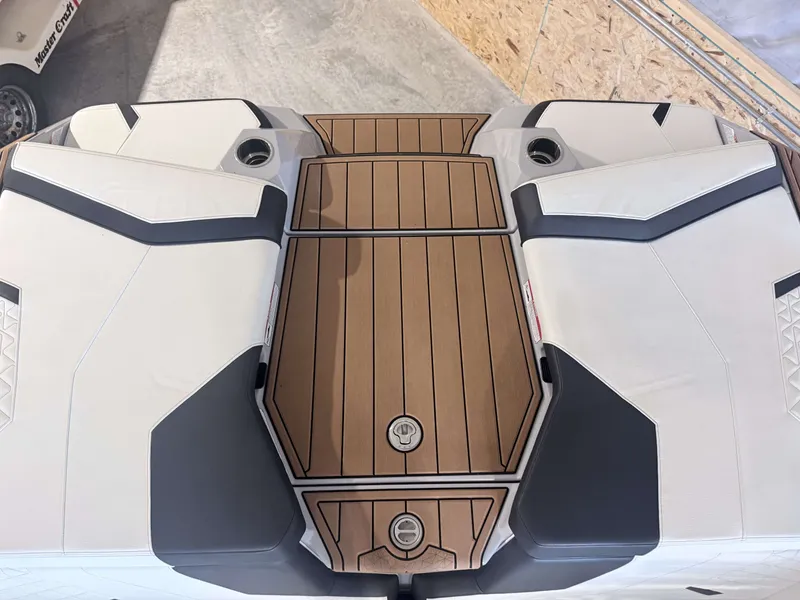 Slide: The Image of Nautique GS24 2026 - 38