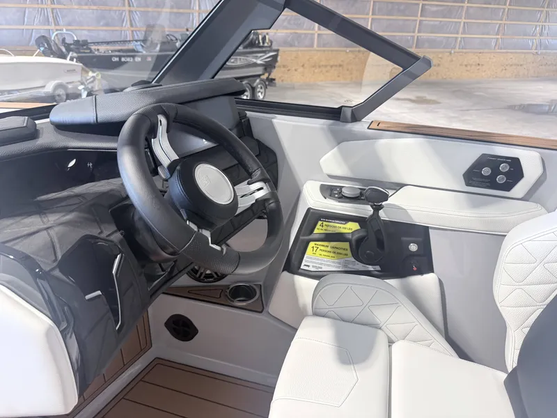 Slide: The Image of Nautique GS24 2026 - 24