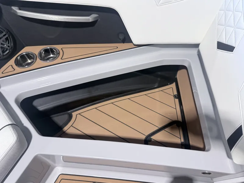 Slide: The Image of Nautique GS24 2026 - 35