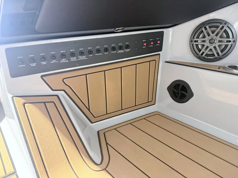 Slide: The Image of Nautique GS24 2026 - 28