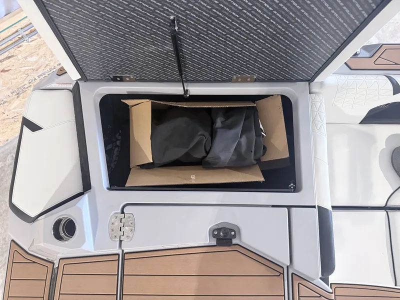 Slide: The Image of Nautique GS24 2026 - 41