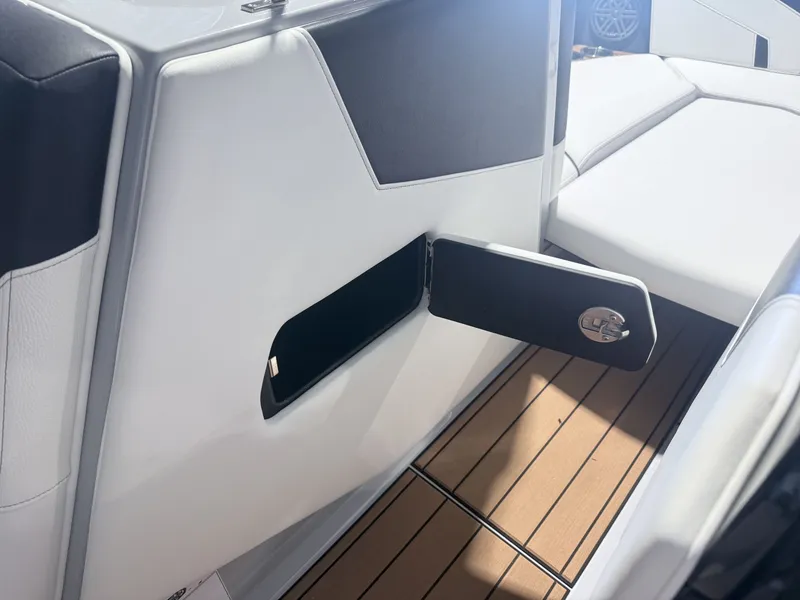 Slide: The Image of Nautique GS24 2026 - 29