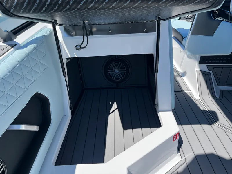 Slide: The Image of Nautique GS24 2026 - 16