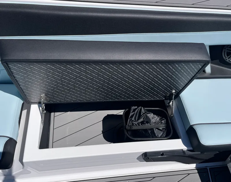Slide: The Image of Nautique GS24 2026 - 14