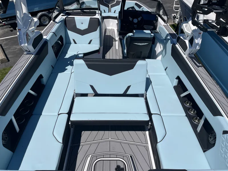 Slide: The Image of Nautique GS24 2026 - 12