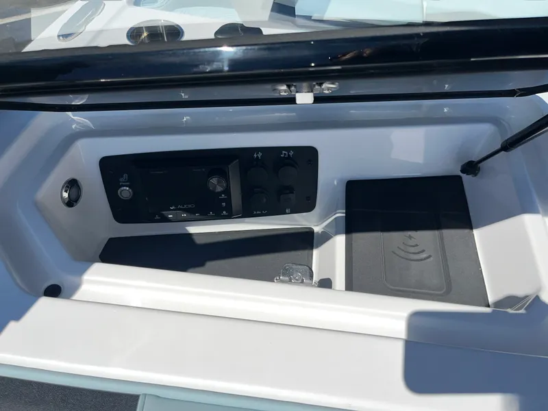 Slide: The Image of Nautique GS24 2026 - 8