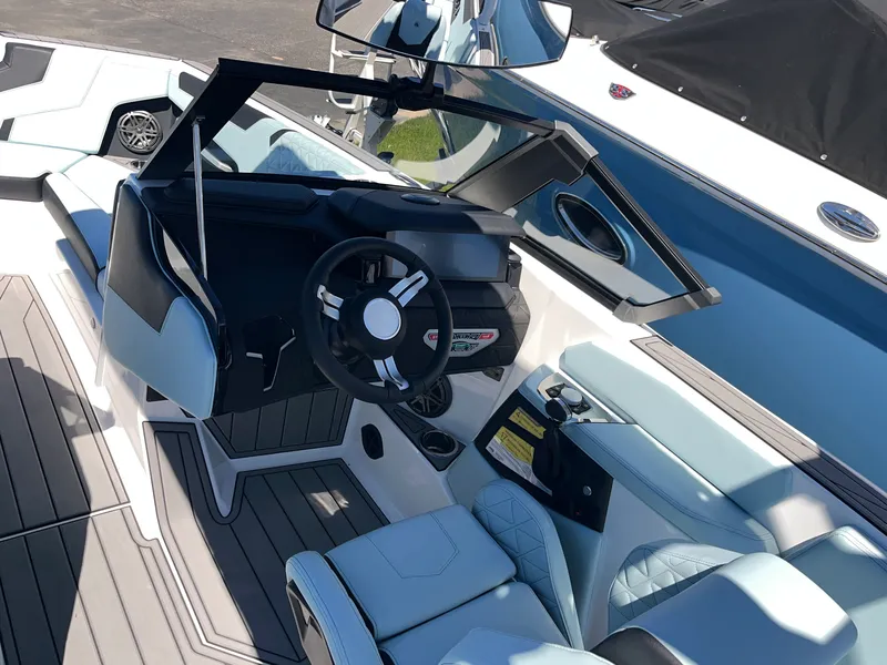 Slide: The Image of Nautique GS24 2026 - 10