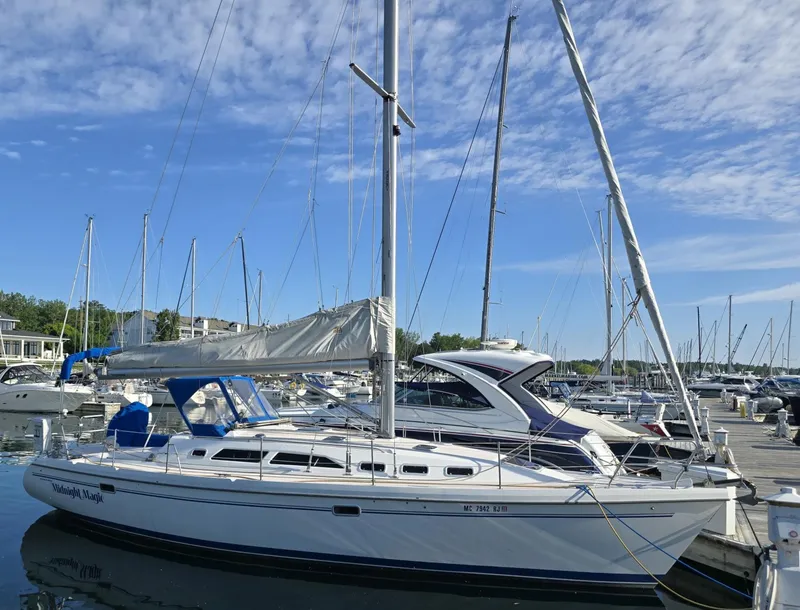 The Image of CATALINA YACHTS 380 Special 1997 - 0