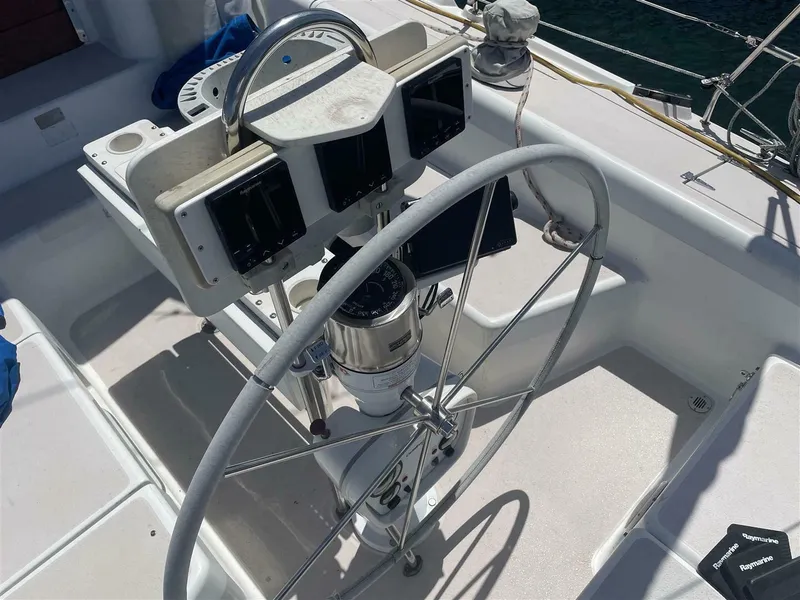 Slide: The Image of CATALINA YACHTS 380 Special 1997 - 46