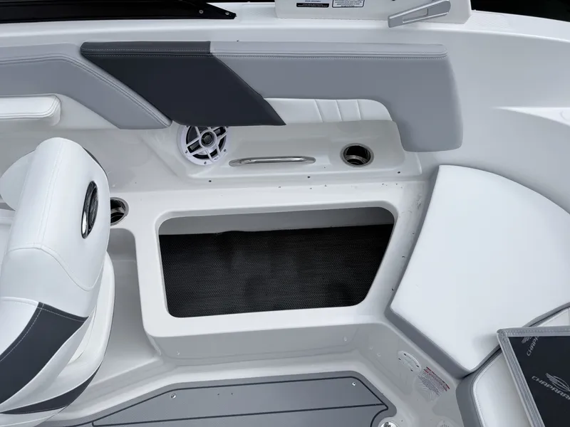 Slide: The Image of Chaparral 23 SSi 2026 - 14