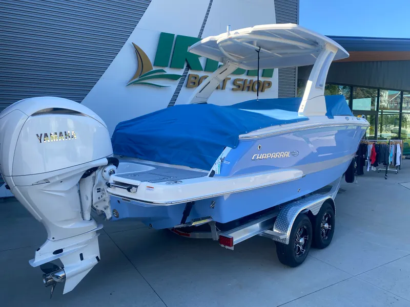 Slide: The Image of Chaparral 270 OSX 2025 - 4
