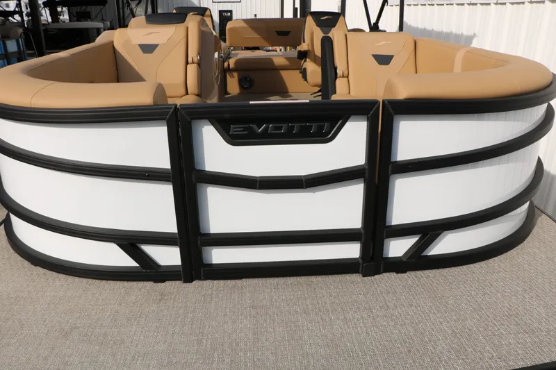 Slide: The Image of EVOTTI 523 CS Tri-Toon 2026 - 14