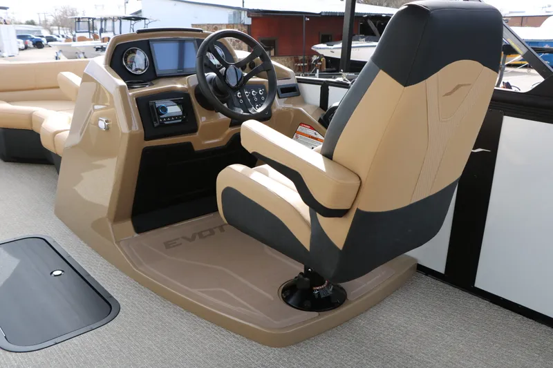 Slide: The Image of EVOTTI 523 CS Tri-Toon 2026 - 33