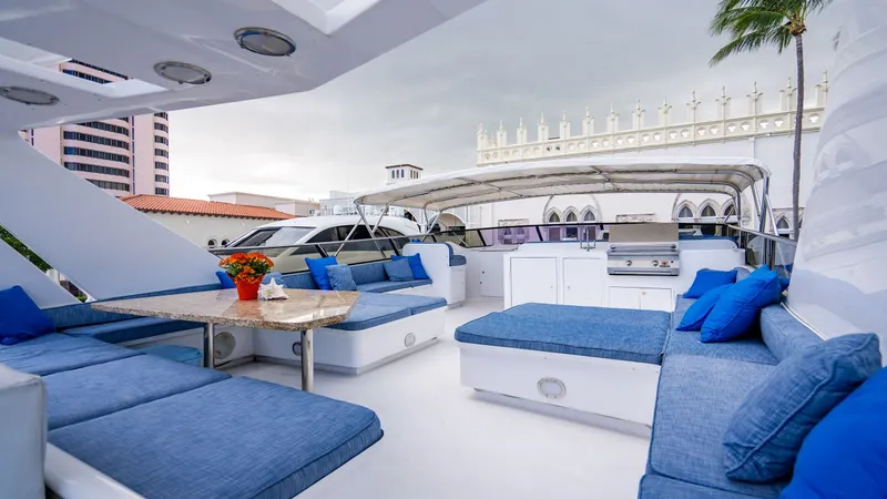 Slide: The Image of Broward Raised Pilothouse MY 1998 - 27