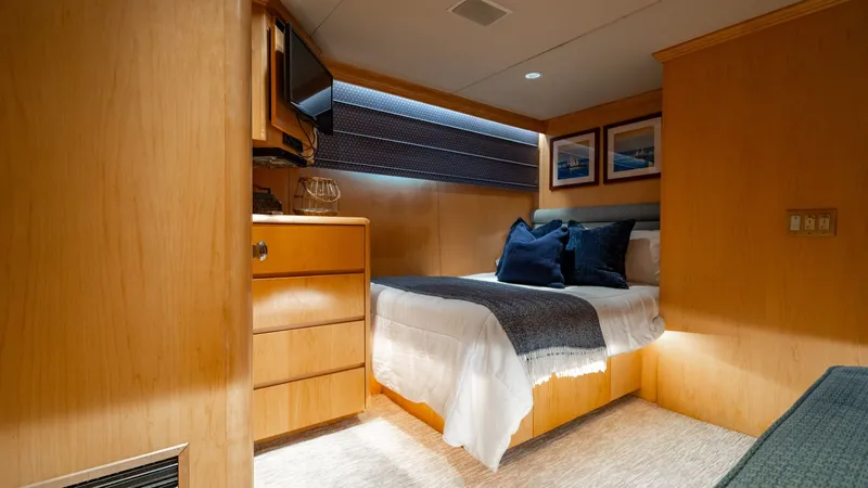 Slide: The Image of Broward Raised Pilothouse MY 1998 - 21
