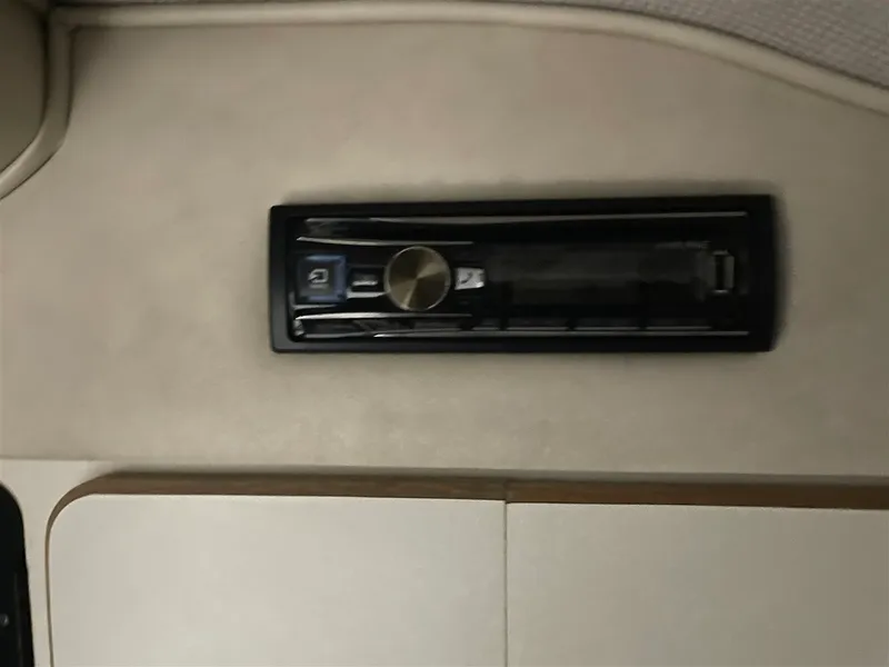 Slide: The Image of Sea Ray 300 Weekender 1993 - 15