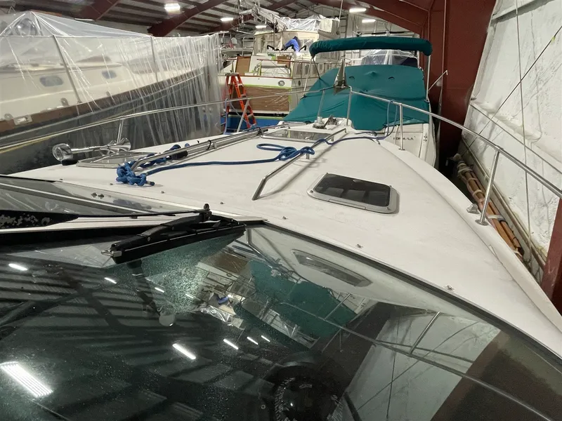 Slide: The Image of Sea Ray 300 Weekender 1993 - 10