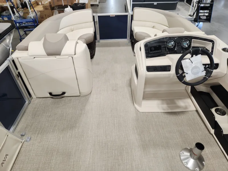Slide: The Image of Avalon LSZ - 23 FT Quad Lounger "Cloudline Drift" 2026 - 8