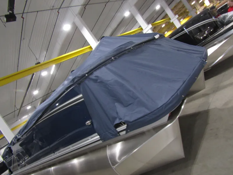 Slide: The Image of Avalon LSZ - 23 FT Quad Lounger "Cloudline Drift" 2026 - 12
