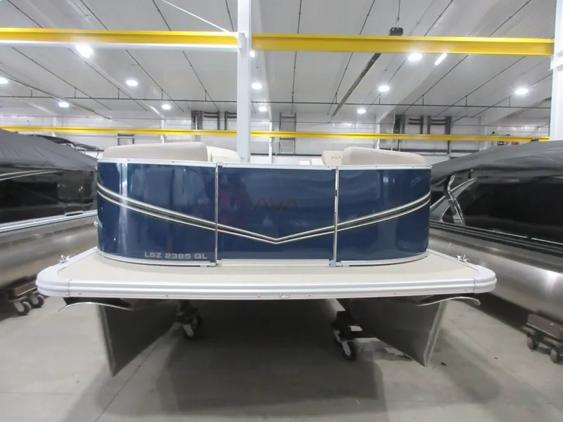 Slide: The Image of Avalon LSZ - 23 FT Quad Lounger "Cloudline Drift" 2026 - 11