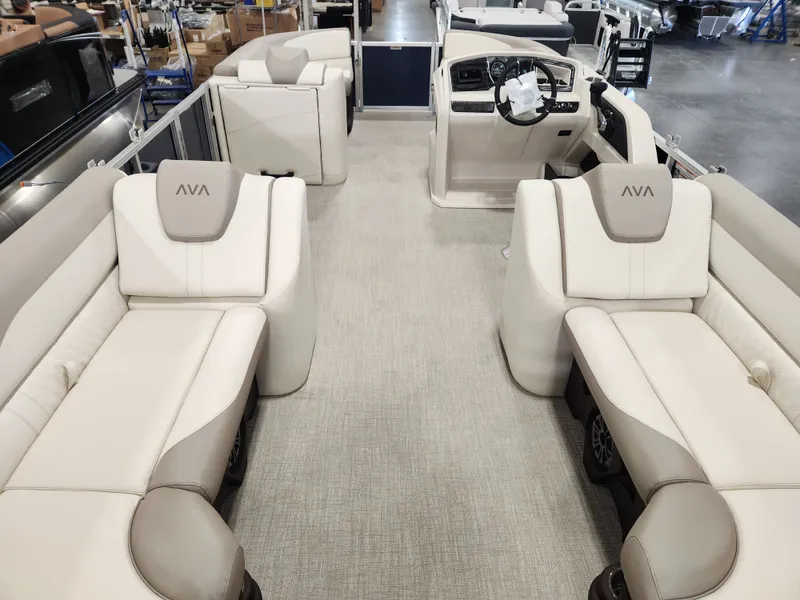 Slide: The Image of Avalon LSZ - 23 FT Quad Lounger "Cloudline Drift" 2026 - 4