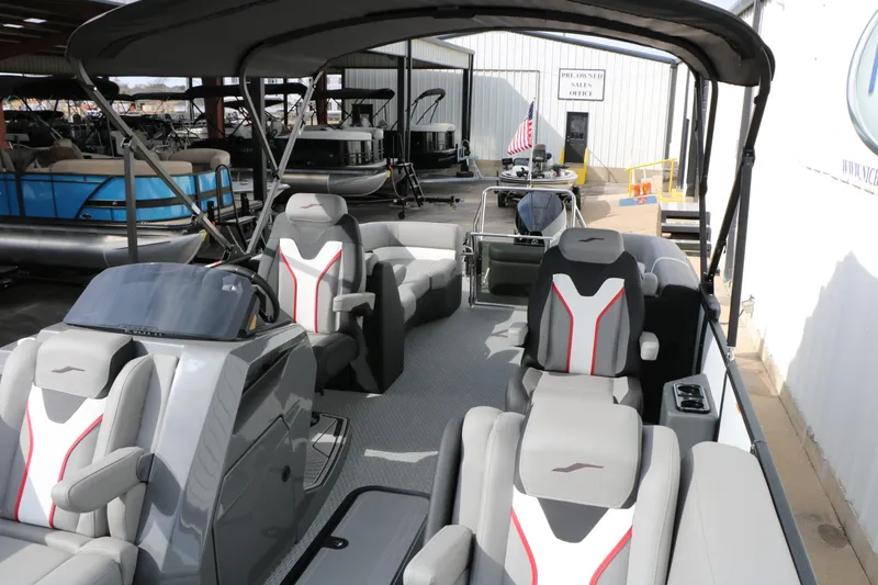 Slide: The Image of EVOTTI 723 QL Tri-Toon 2026 - 22