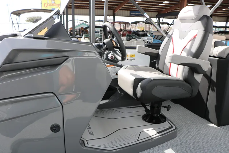 Slide: The Image of EVOTTI 723 QL Tri-Toon 2026 - 39