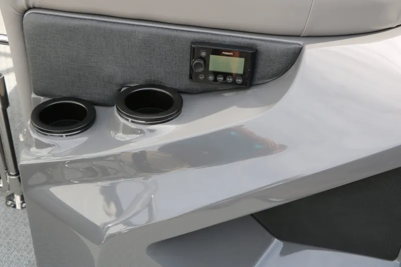 Slide: The Image of EVOTTI 723 QL Tri-Toon 2026 - 44