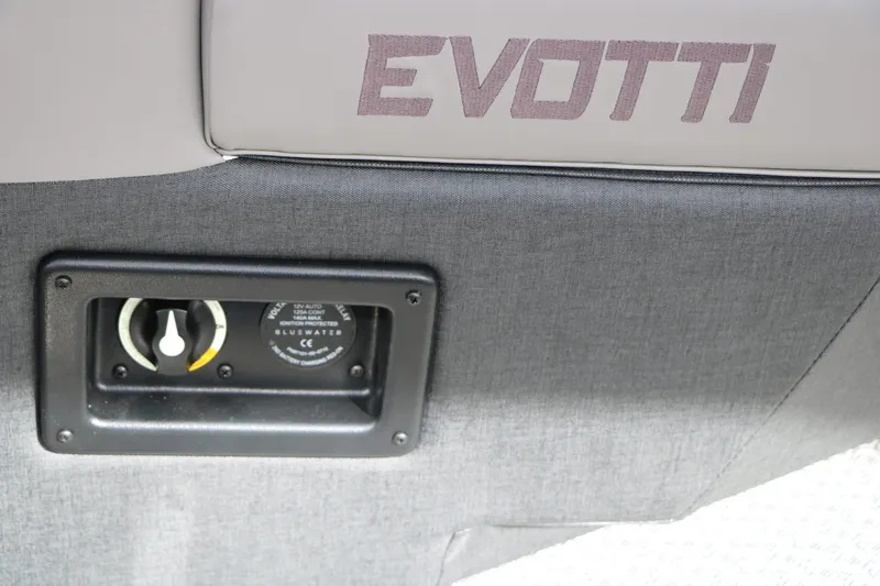 Slide: The Image of EVOTTI 723 QL Tri-Toon 2026 - 45