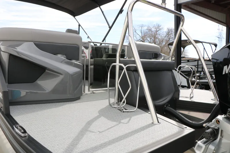 Slide: The Image of EVOTTI 723 QL Tri-Toon 2026 - 54