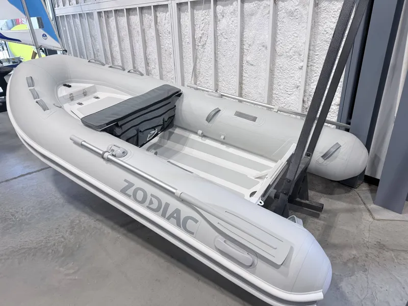 The Image of ZODIAC Nomad 3.3 ALU R 2025 - 0