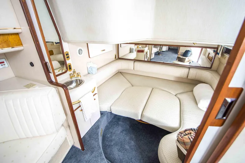 Slide: The Image of Sea Ray 450 Sundancer 1995 - 24